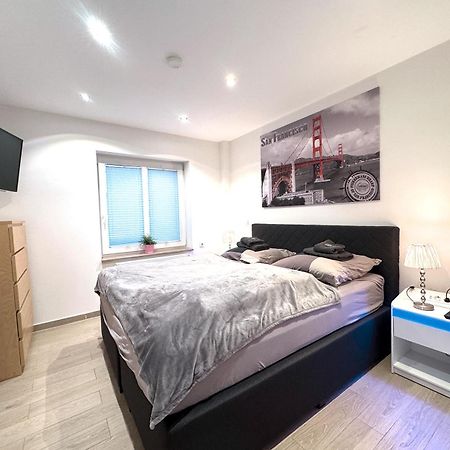 Ferienwohnungen Arp "2D" Mit Terrasse Und Parkplatz Itzehoe Eksteriør billede